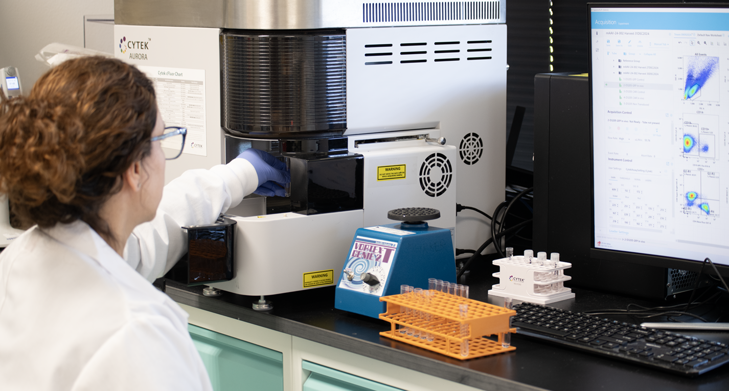 Virovek-lab-tech